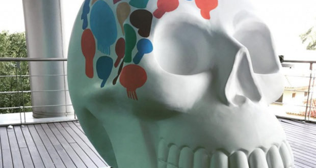 Exhibición de 50 cráneos monumentales sobre Paseo de la Reforma