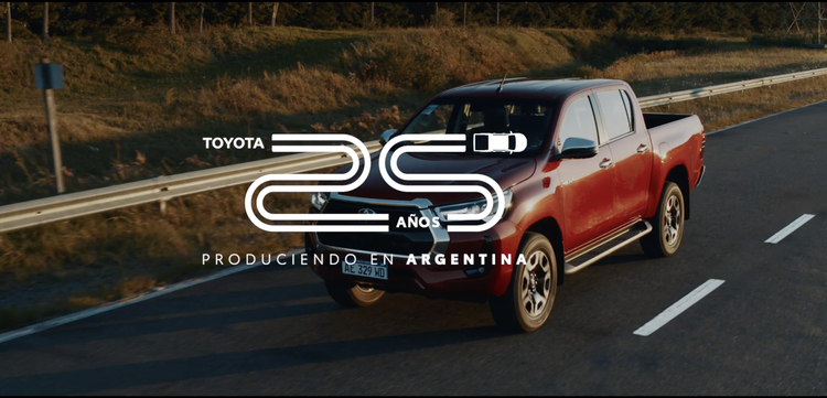 En conjunto con la agencia Grey Argentina, Toyota lanzó su campaña para festejar 25 años de presencia y producción en el país.
